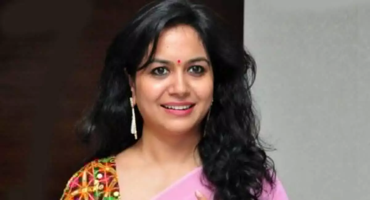 ప్రవస్తి ఇలా చేయడం సరికాదు : గాయని సునీత ప్రవస్తి ఇలా చేయడం సరికాదు : గాయని సునీత