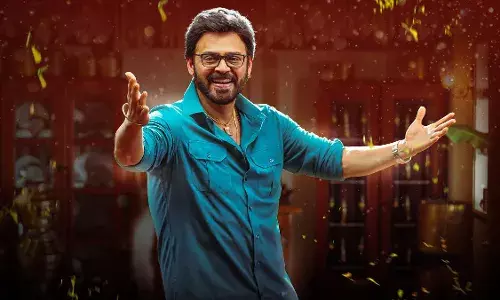 వెంకీ కోసం ఇద్దరు వెయిటింగ్