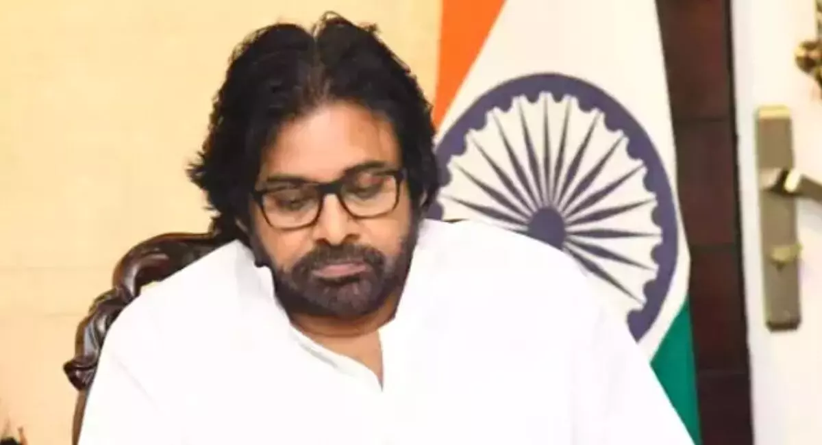 రాజకీయాలకు బ్రేక్ ఇవ్వబోతున్నాడా? రాజకీయాలకు బ్రేక్ ఇవ్వబోతున్నాడా?