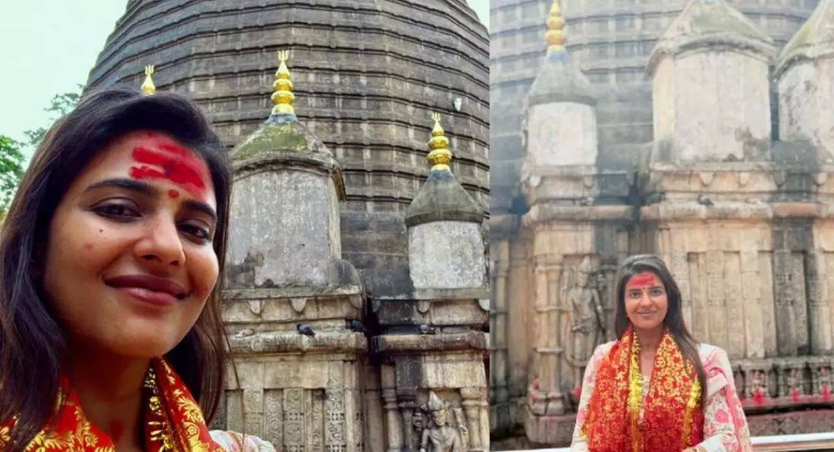 Aishwarya Rajesh visits Goddess Kamakhya Aishwarya Rajesh visits Goddess Kamakhya