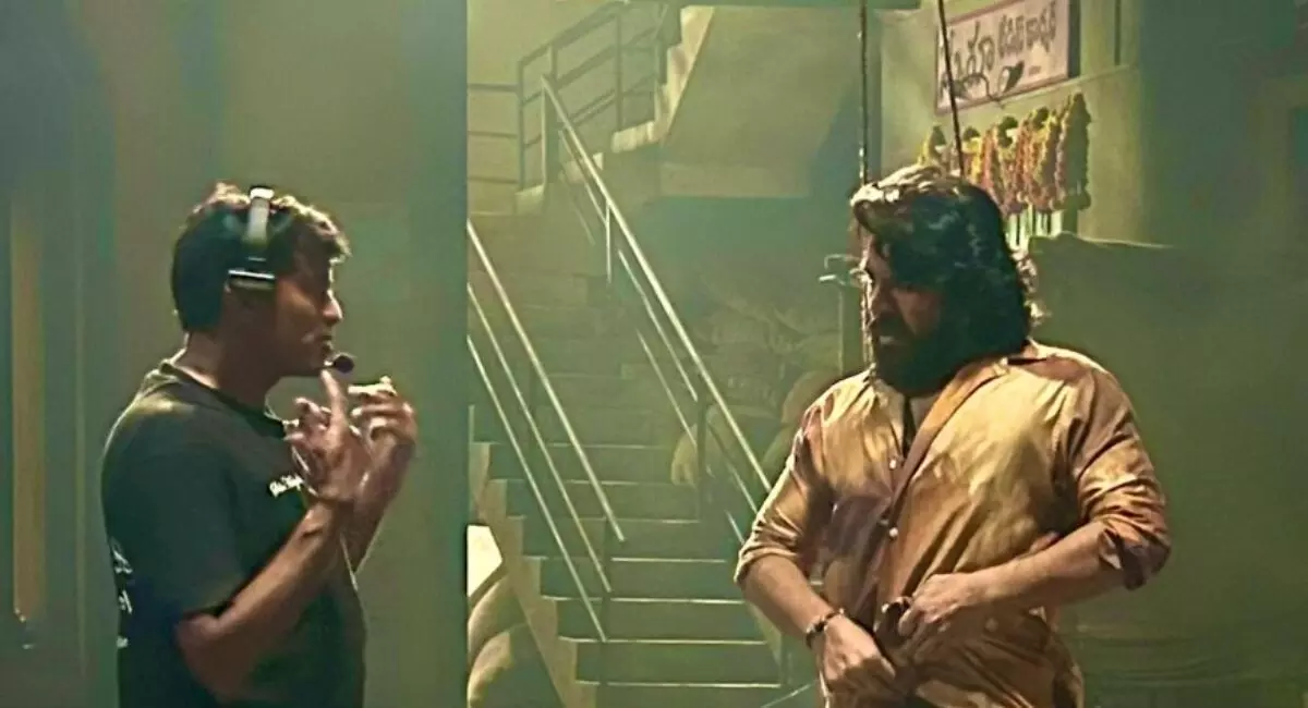 అదిరిపోయే నైట్ యాక్షన్ సీక్వెన్స్! అదిరిపోయే నైట్ యాక్షన్ సీక్వెన్స్!