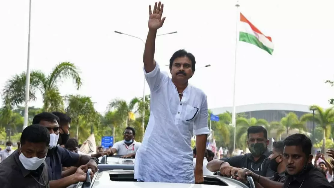 మార్కాపురంలో పవన్ కళ్యాణ్ పర్యటన..రూ.1290 కోట్ల తాగు నీటి పథకానికి శంకుస్థాపన మార్కాపురంలో పవన్ కళ్యాణ్ పర్యటన..రూ.1290 కోట్ల తాగు నీటి పథకానికి శంకుస్థాపన