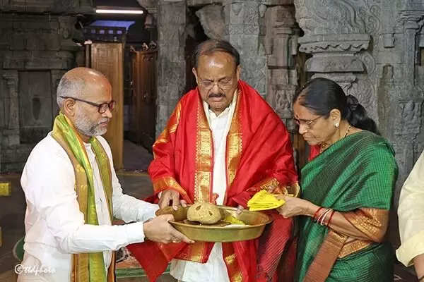 వీఐపీలకి ఏడాదికి ఒక్కసారి మాత్రమే తిరుమల దర్శనం వీఐపీలకి ఏడాదికి ఒక్కసారి మాత్రమే తిరుమల దర్శనం