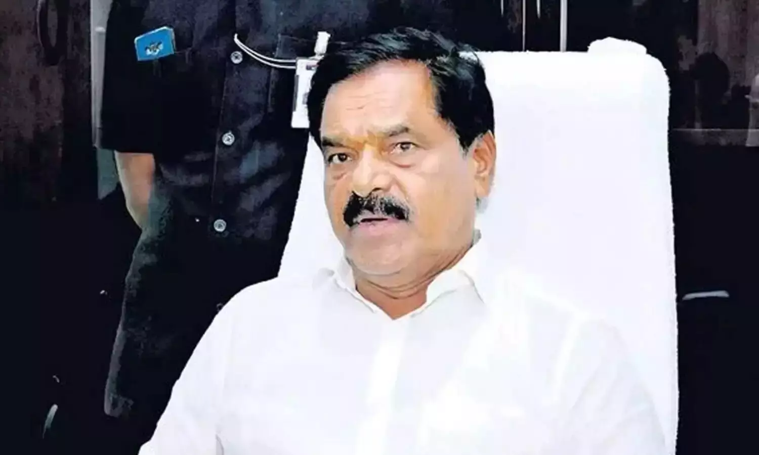 లిక్కర్ కేసులో మాజీ మంత్రి అరెస్ట్? లిక్కర్ కేసులో మాజీ మంత్రి అరెస్ట్?