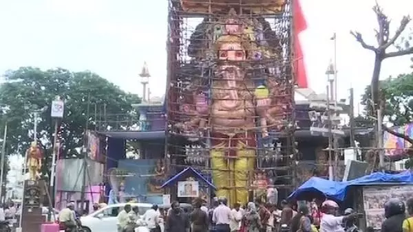69 అడుగుల ఖైరతాబాద్ గణపతి సిద్ధం 69 అడుగుల ఖైరతాబాద్ గణపతి సిద్ధం