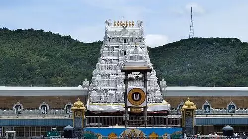 తిరుమల శ్రీవారి ఆలయం 12 గంటలు మూసివేత తిరుమల శ్రీవారి ఆలయం 12 గంటలు మూసివేత