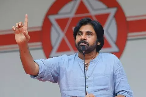 ఆగస్ట్ 30న విశాఖలో పవన్ భారీ బహిరంగ సభ ఆగస్ట్ 30న విశాఖలో పవన్ భారీ బహిరంగ సభ