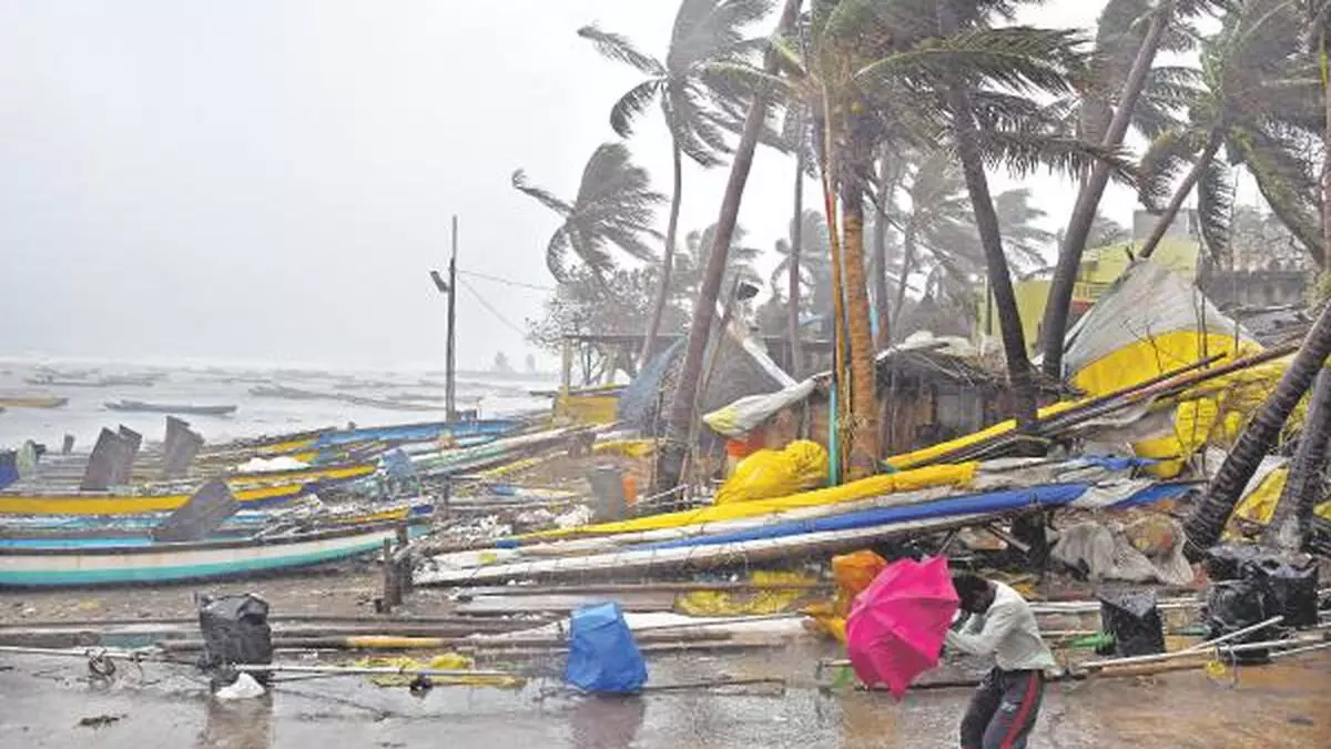 ఏపీలో మరో ఐదు రోజులు భారీ వర్షాలు.. ఏపీలో మరో ఐదు రోజులు భారీ వర్షాలు..