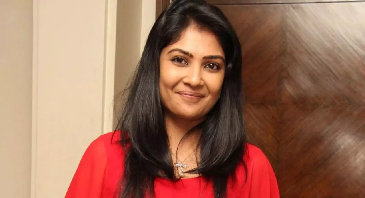 అందుకే తెలుగు సినిమాల్లో నటించడం లేదు : కమలినీ ముఖర్జీ అందుకే తెలుగు సినిమాల్లో నటించడం లేదు : కమలినీ ముఖర్జీ