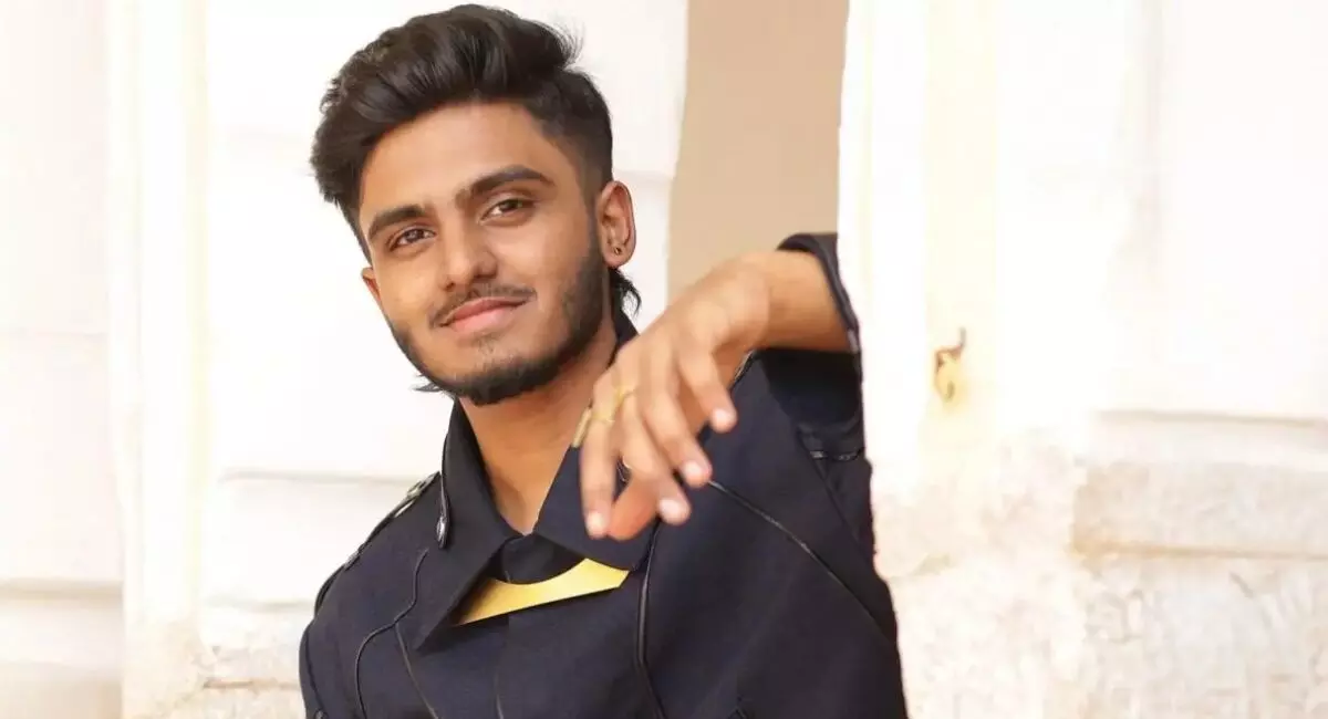 కోలీవుడ్ లో నెక్స్ట్ రాక్ స్టార్ ఇతడే ! కోలీవుడ్ లో నెక్స్ట్ రాక్ స్టార్ ఇతడే !