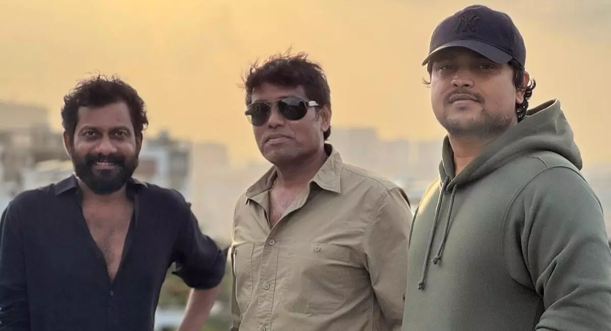 ఒక ఒక్క షూటింగ్... మరో పక్క ఎడిటింగ్ ఒక ఒక్క షూటింగ్... మరో పక్క ఎడిటింగ్