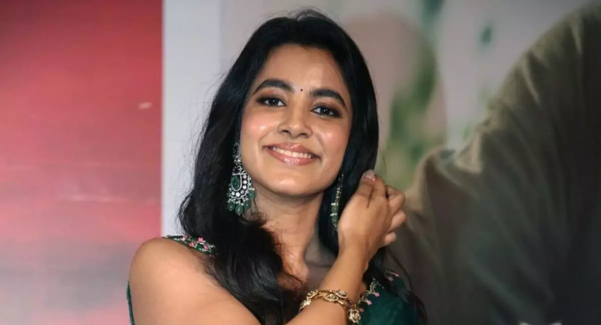 ‘లిటిల్ హార్ట్స్’ తో ఈమె పేరు మారుమ్రోగుతోంది ! ‘లిటిల్ హార్ట్స్’ తో ఈమె పేరు మారుమ్రోగుతోంది !