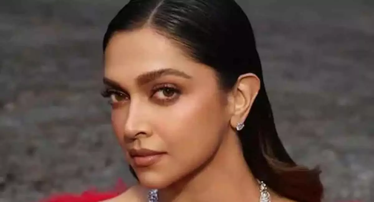 చరిత్ర సృష్టించిన దీపికా పదుకొణే చరిత్ర సృష్టించిన దీపికా పదుకొణే